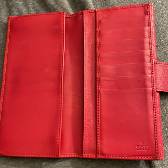 Authentic red Gucci wallet - Picture 5 of 5